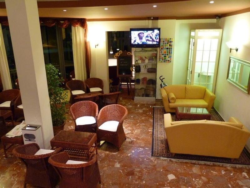 Hotel Gambrinus リド・ディ・イエゾロ エクステリア 写真