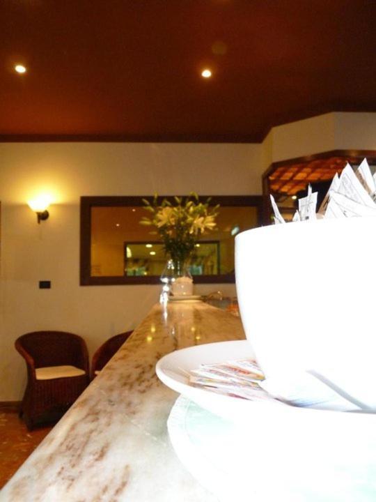 Hotel Gambrinus リド・ディ・イエゾロ エクステリア 写真